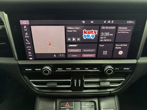 Used 2020 Porsche Macan AWD/4WD image 32
