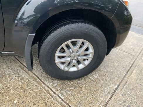 Used 2021 Nissan Frontier SV image 16