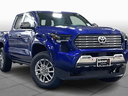 Used 2024 Toyota Tacoma Limited image 2