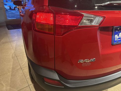 Used 2013 Toyota RAV4 XLE image 14