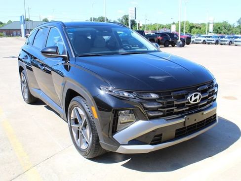 Used 2025 Hyundai Tucson SEL FWD image 6