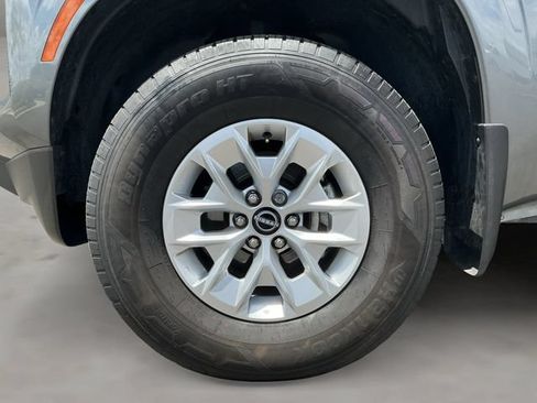 Used 2024 Nissan Frontier SV w/ Technology Package AWD/4WD image 22