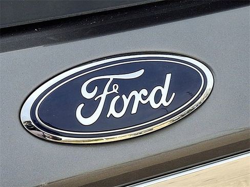 Used 2021 Ford Explorer XLT w/ Class III Trailer Tow Package image 30