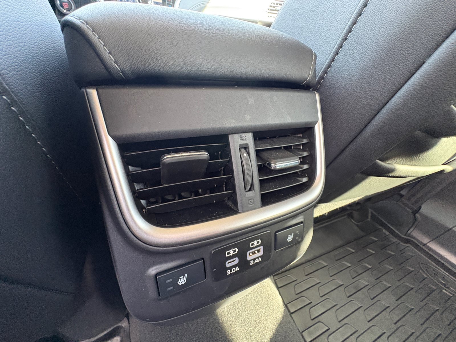 Certified 2024 Subaru Outback Limited AWD/4WD image 32