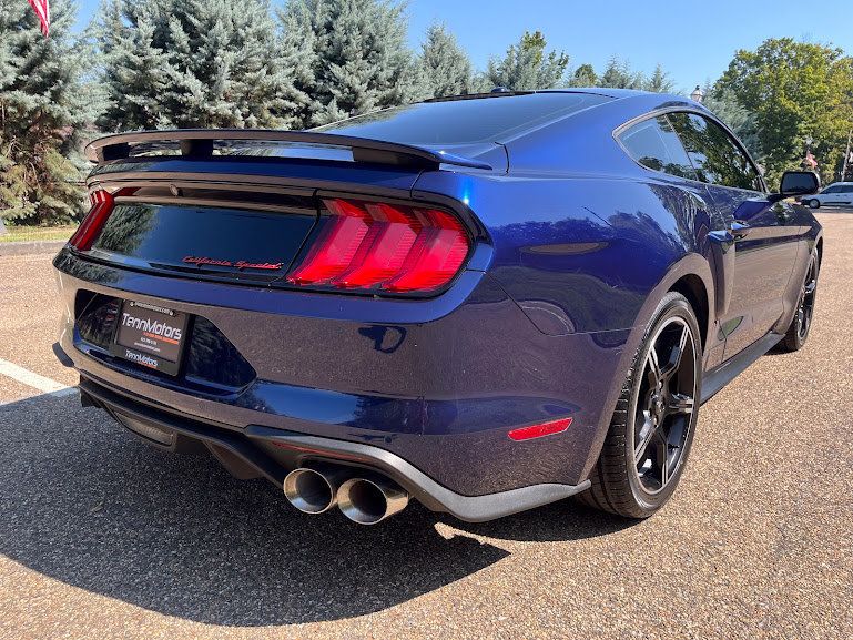 Used 2019 Ford Mustang GT Premium w/ Equipment Group 401A RWD image 32