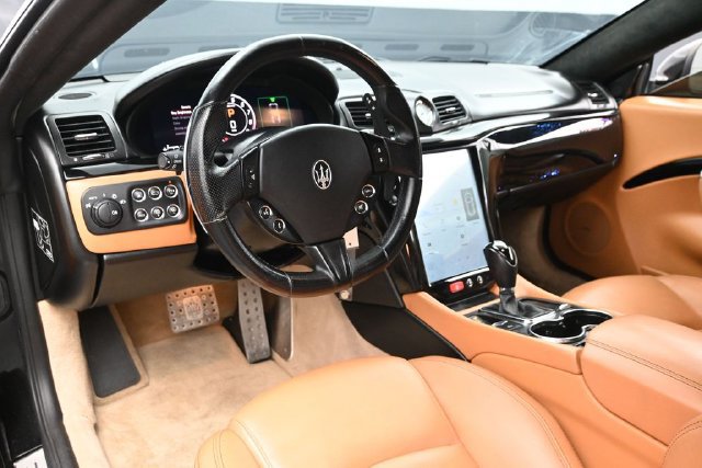 Used 2017 Maserati GranTurismo Sport RWD image 16