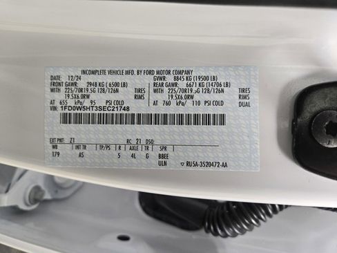 New 2025 Ford F550 4x4 Crew Cab Super Duty image 12