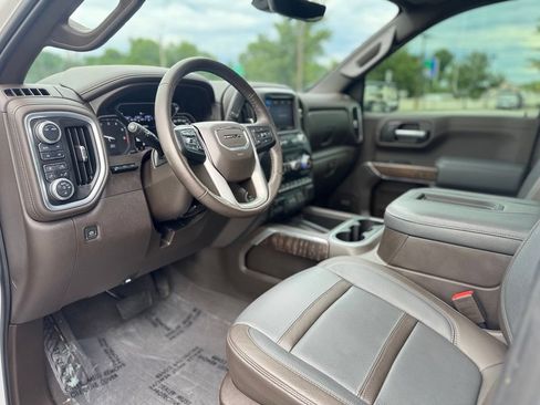 Used 2020 GMC Sierra 1500 Denali w/ Denali Ultimate Package AWD/4WD image 14