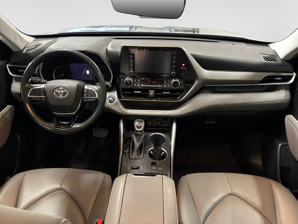 Used 2021 Toyota Highlander XLE FWD image 14