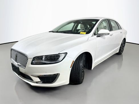 Used 2020 Lincoln MKZ Reserve w/ Luxury Package FWD image 3