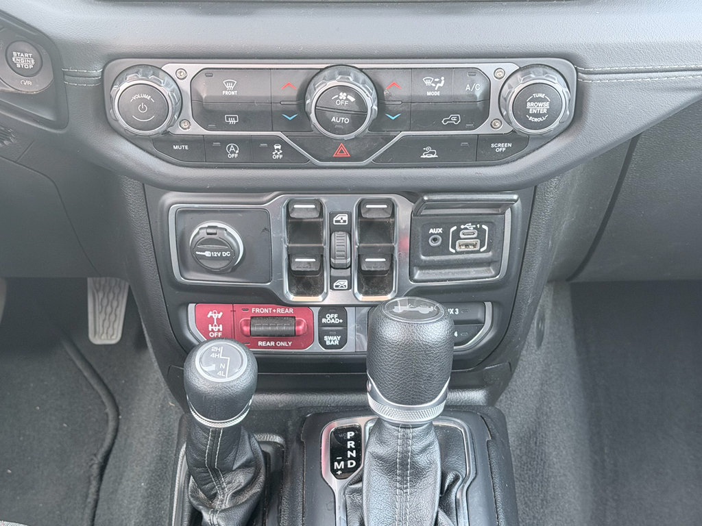 Used 2025 Jeep Wrangler Unlimited Rubicon AWD/4WD image 17