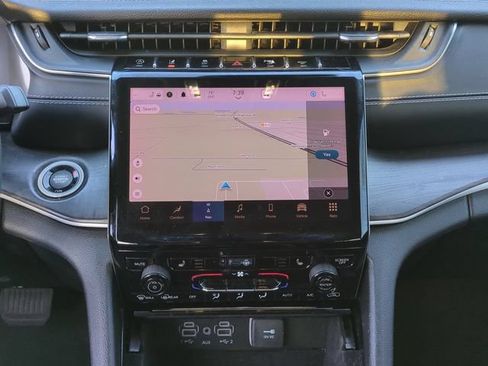 Used 2023 Jeep Grand Cherokee L Limited w/ Black Appearance Package RWD image 17