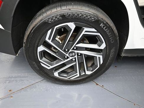 Used 2025 Hyundai Tucson Limited FWD image 20