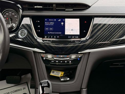 Used 2024 Cadillac XT6 Premium Luxury w/ Technology Package image 34