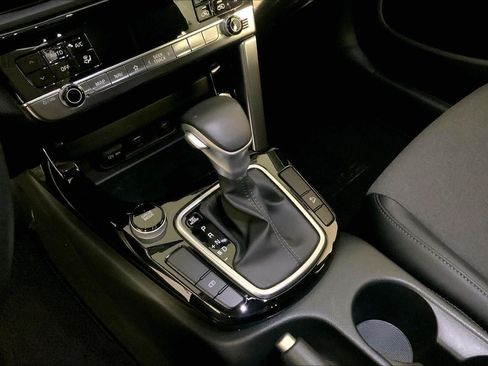 Certified 2025 Kia Seltos S FWD image 17