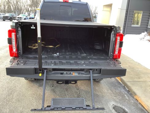 Used 2023 Ford F250 Lariat w/ Lariat Ultimate Package image 8