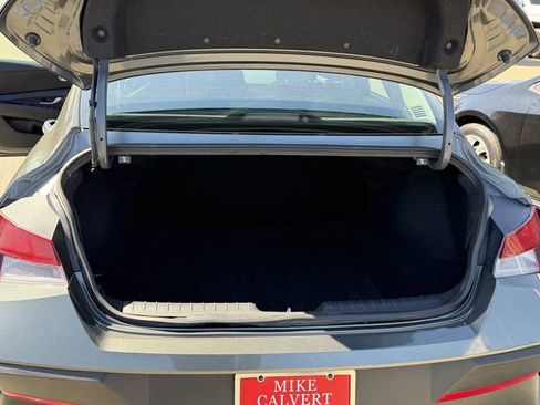 Used 2024 Hyundai Elantra SEL image 23