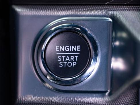 Used 2025 Ford F150 Lariat w/ Equipment Group 501A Mid image 28