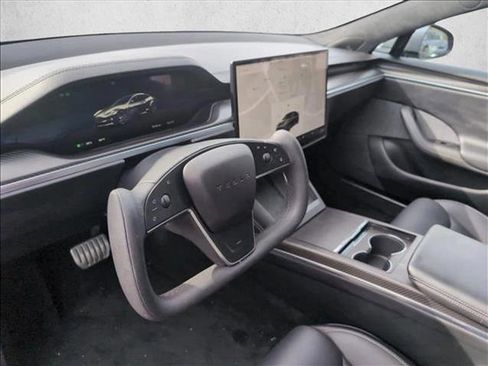 Used 2021 Tesla Model S Plaid image 9