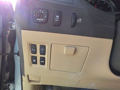 Used 2011 Lexus ES 350 FWD image 46