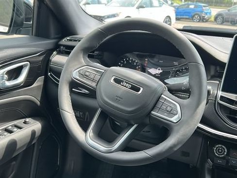 Used 2024 Jeep Compass Latitude w/ Convenience Group AWD/4WD image 22
