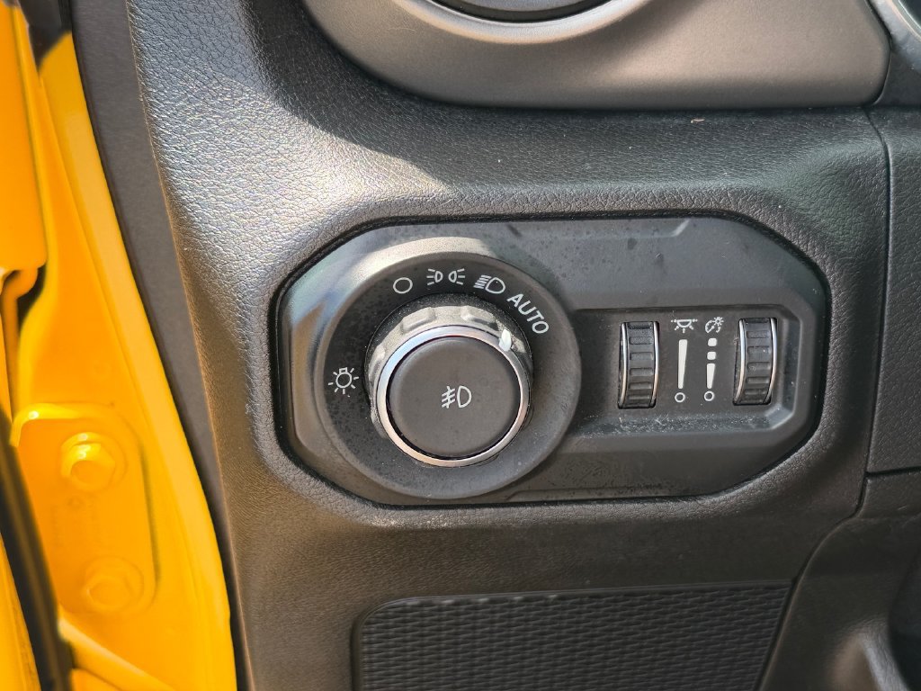 Used 2018 Jeep Wrangler Unlimited Sport S AWD/4WD image 27