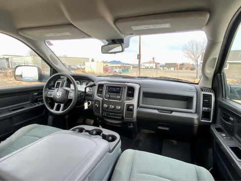 Used 2016 RAM 2500 Tradesman w/ Chrome Appearance Group image 36