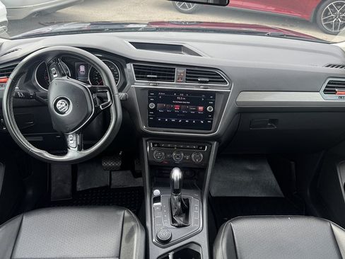Used 2021 Volkswagen Tiguan SE AWD/4WD image 21
