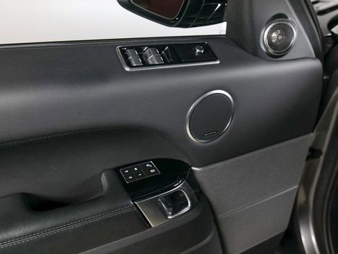 Used 2019 Land Rover Range Rover Sport HSE Dynamic image 28