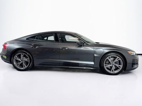 Used 2023 Audi e-tron GT Prestige w/ Prestige Package image 4
