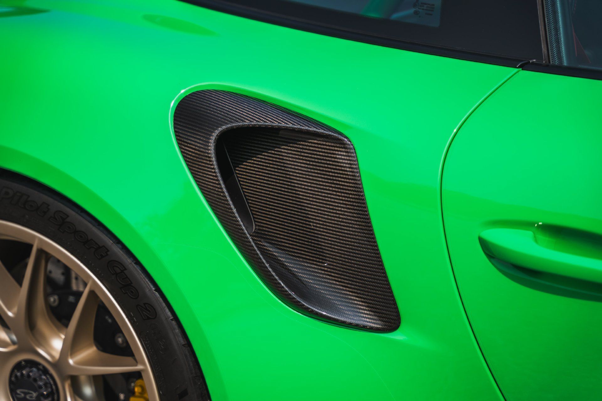 Used 2018 Porsche 911 GT2 RS RWD image 22