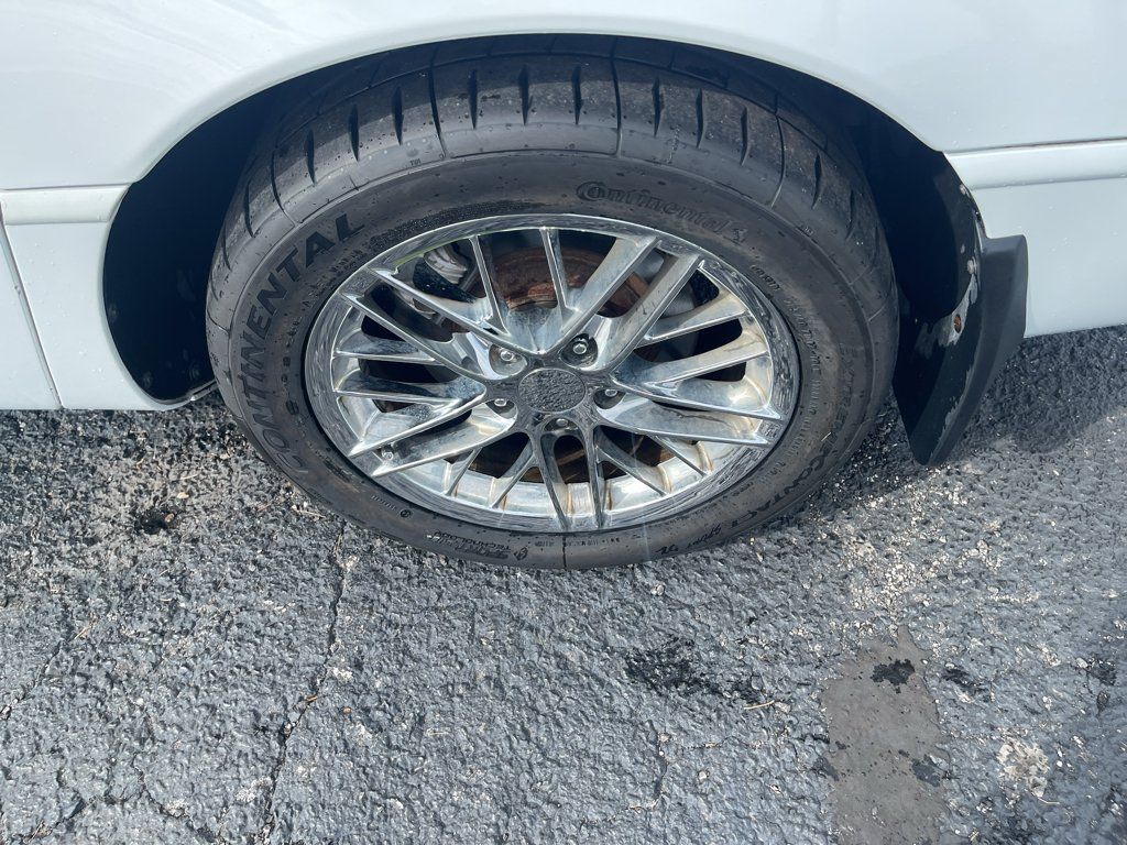 Used 1996 Chevrolet Corvette Coupe RWD image 10