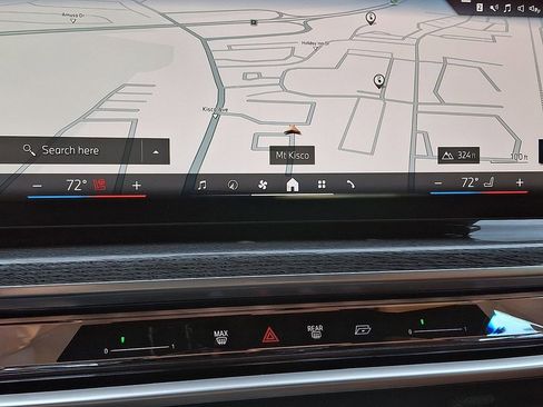 Certified 2025 BMW 750e xDrive w/ Executive Package image 17