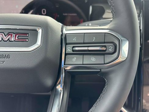 New 2026 GMC Acadia Elevation image 12