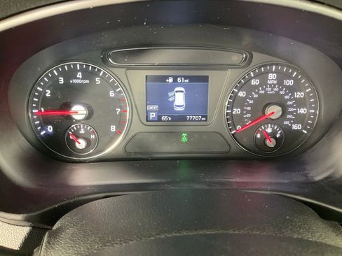 Used 2020 Kia Sorento LX image 17