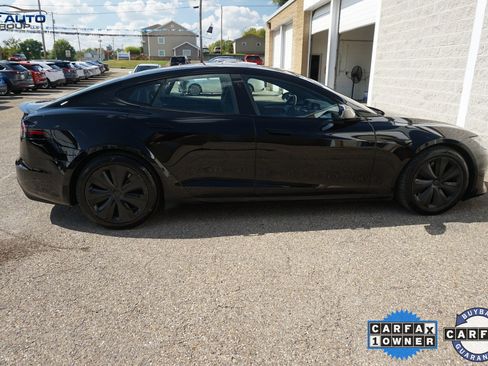 Used 2022 Tesla Model S Plaid image 12