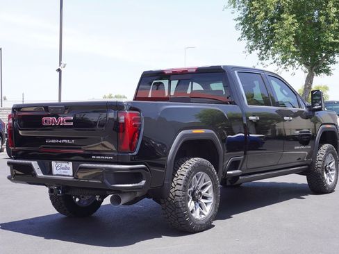 New 2025 GMC Sierra 2500 Denali w/ Denali Reserve Package image 3