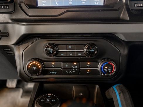 Used 2021 Ford Bronco Black Diamond image 23