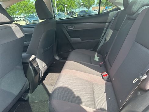 Used 2017 Toyota Corolla LE image 6