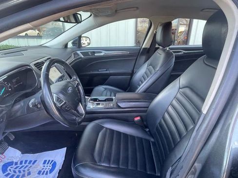 Used 2020 Ford Fusion SEL image 11