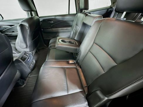 Used 2016 Honda Pilot Touring image 4