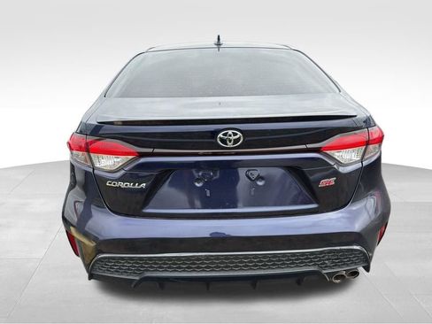 Used 2021 Toyota Corolla SE image 3