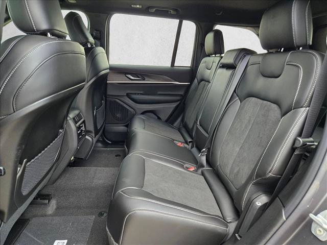 New 2026 Jeep Grand Cherokee Altitude AWD/4WD image 16