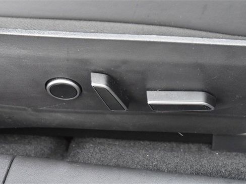 Used 2021 Tesla Model 3 Performance image 12