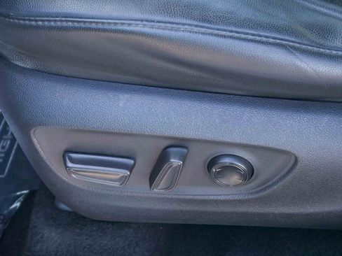 Used 2020 Toyota Highlander Limited image 21