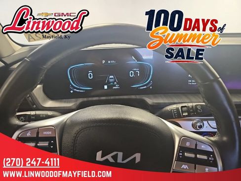 Used 2024 Kia Telluride EX w/ EX Captain's Chair Package AWD/4WD image 23