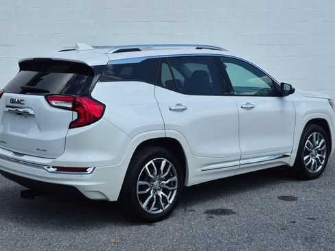 Used 2024 GMC Terrain Denali w/ Denali Premium Package AWD/4WD image 18
