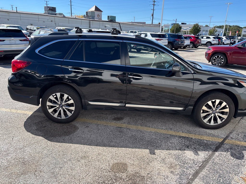 Used 2019 Subaru Outback 2.5i Touring AWD/4WD image 6