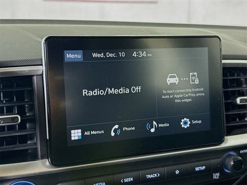 Certified 2025 Hyundai Venue SEL image 7