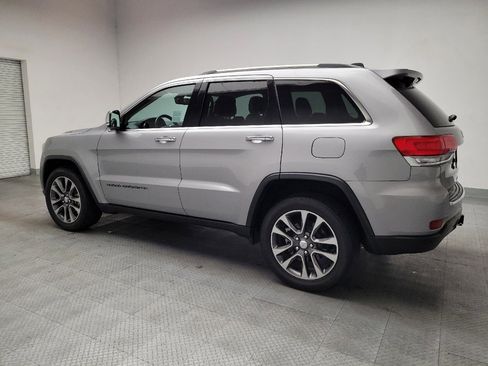 Used 2018 Jeep Grand Cherokee Limited w/ Trailer Tow Group IV image 3
